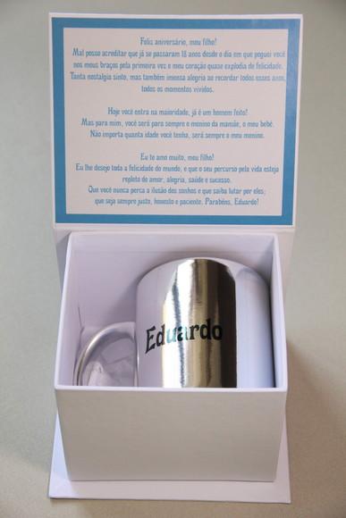 Caixa com caneca