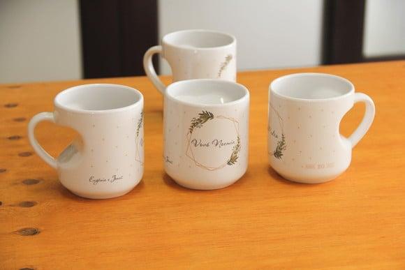 Caneca com Alça de Coração