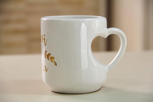 Caneca com Alça de Coração
