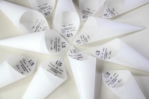 Cone para pétalas