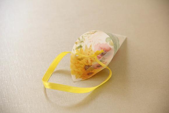 Cone para pétalas