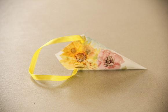 Cone para pétalas