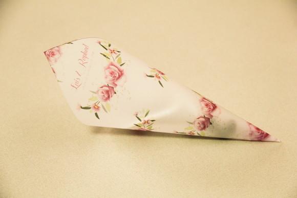 Cone para pétalas