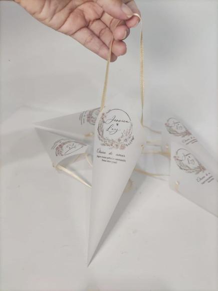 Cone para Pétalas