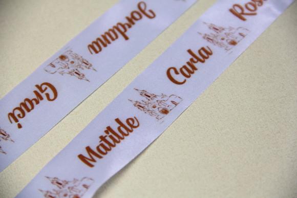 Fita nomes para a barra do vestido de noiva