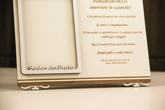 Placa de homenagem