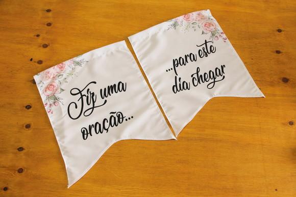 Placas para Cadeira dos Noivos em Tecido