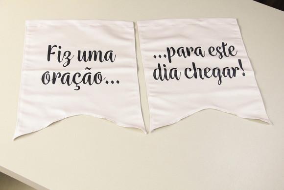 Placas para Cadeira dos Noivos em Tecido
