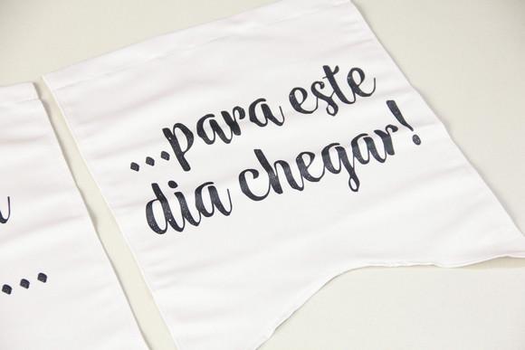 Placas para Cadeira dos Noivos em Tecido