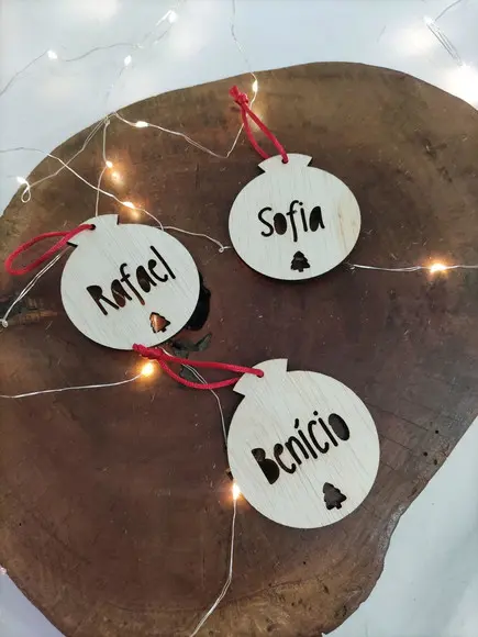 Bola de Natal em Madeira Personalizadas