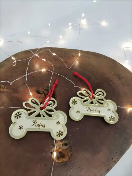 Bola de Natal em Madeira Personalizada com Acrílico Dourado