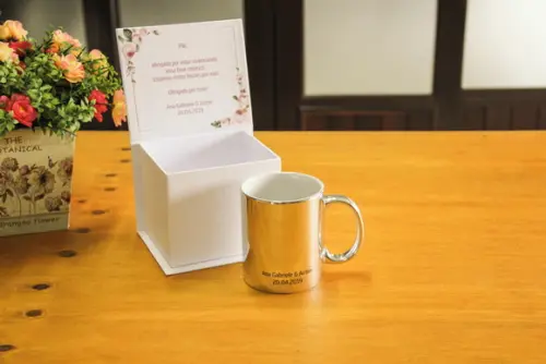 Caixa com caneca
