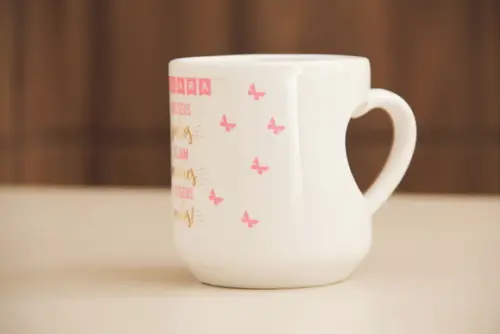 Caneca com alça de coração