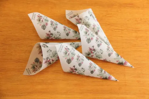 Cone para pétalas