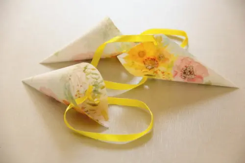 Cone para pétalas