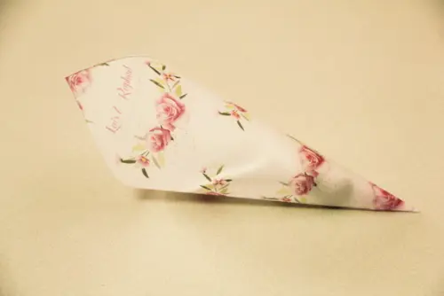 Cone para pétalas