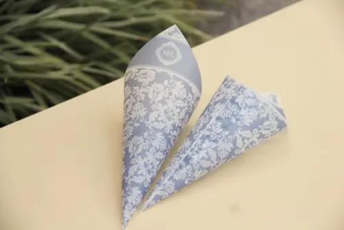 Cone para pétalas