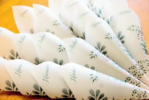 Cone para pétalas