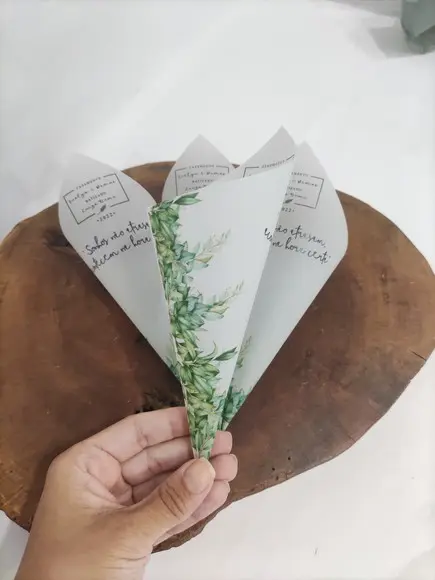 Cone para Pétalas