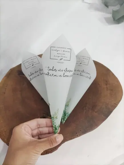Cone para Pétalas