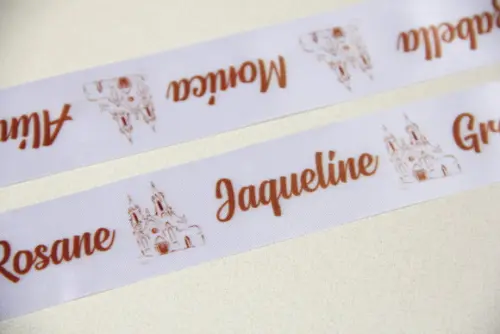 Fita nomes para a barra do vestido de noiva