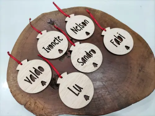 Kit 6 Bolas de Natal em Madeira Personalizadas