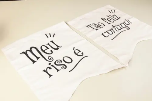 Placas para Cadeira dos Noivos em Tecido