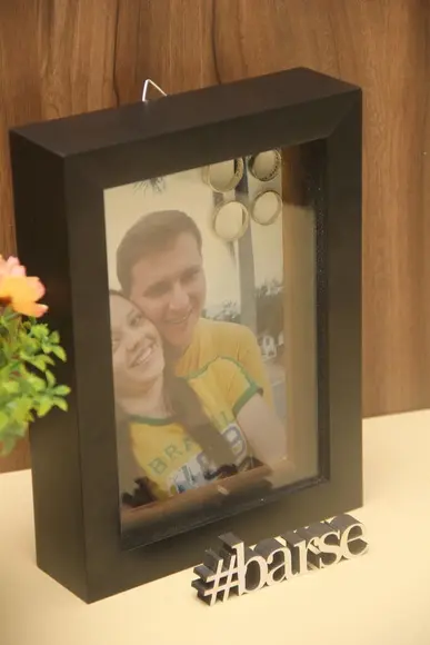 Quadro para alianças de namoro