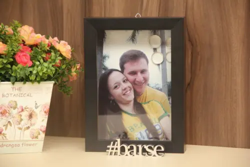 Quadro para alianças de namoro