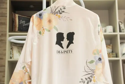 Robe com brasão
