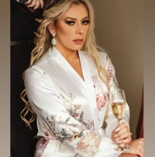 Robe Longo Estampado com Renda na Manga