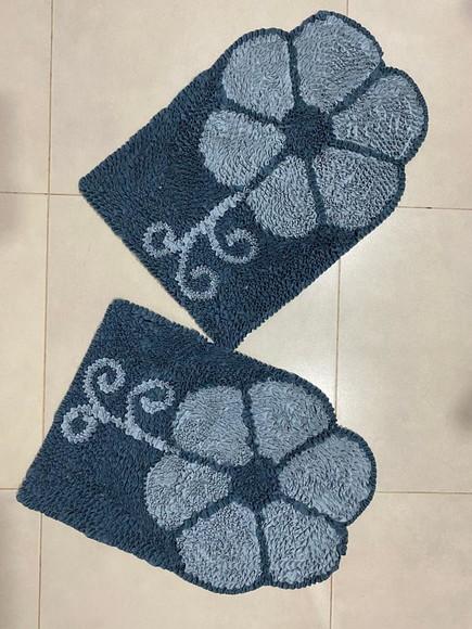 2 Tapetes Frufru Flor Cinza 60cm x 40cm Antiderrapante