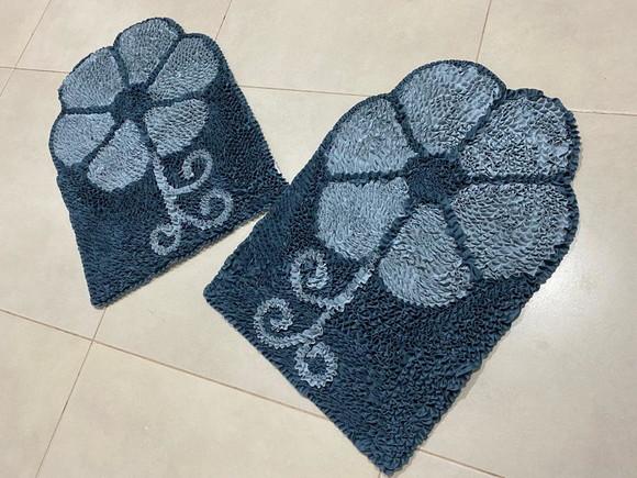 2 Tapetes Frufru Flor Cinza 60cm x 40cm Antiderrapante