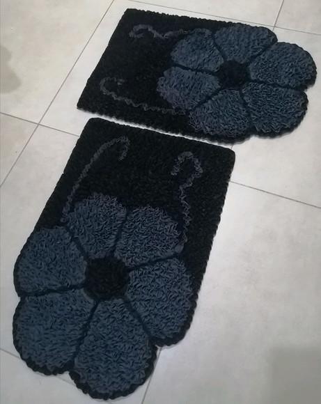 2 Tapetes Frufru Flor Grafite Antiderrapante