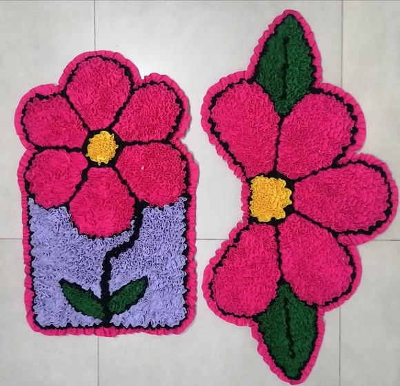 2 Tapetes Frufru Flor Rosa Antiderrapante
