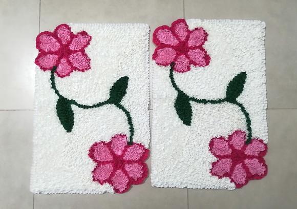 2 Tapetes Frufru Flor Rosa Claro Antiderrapante
