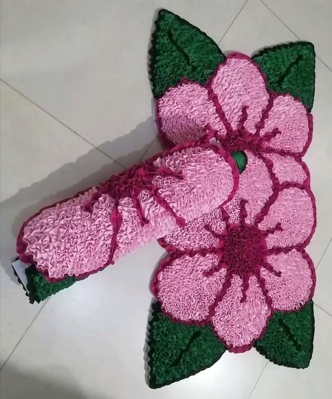 2 Tapetes Frufru Flor Rosa Claro Antiderrapante