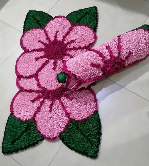 2 Tapetes Frufru Flor Rosa Claro Antiderrapante