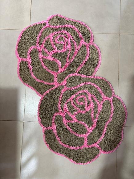 2 Tapetes Frufru Rosa Bege e Rosa Claro Antiderrapante