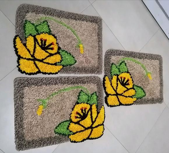 3 Tapetes Frufru Flor Amarela Antiderrapante