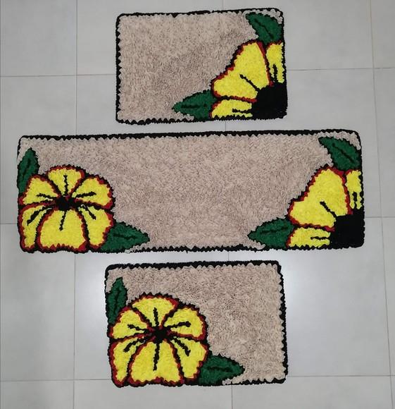 Jogo Cozinha Flor Amarela em Frufru Antiderrapante