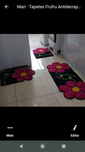 Jogo de Flor Rosa em Frufru com Antiderrapante