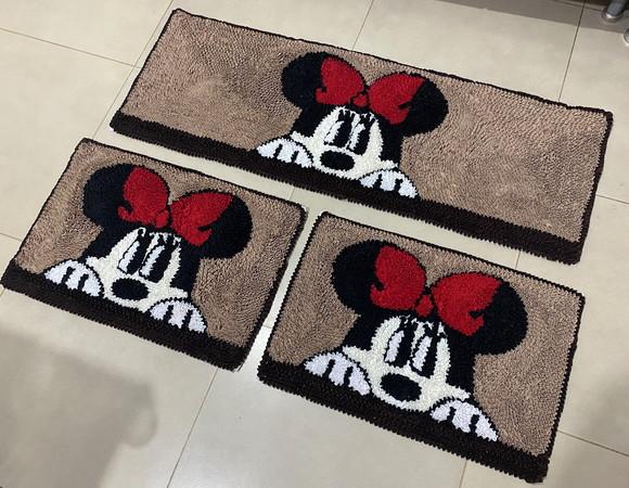 Jogo de Tapete de Minnie em Frufru com Antiderrapante