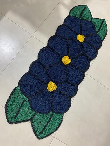 Passadeira Frufru Flor Azul 1m20cm Antiderrapante