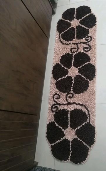 Passadeira Frufru Flor Bege 1m50cm x 40cm Antiderrapante