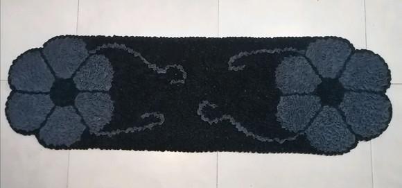 Passadeira Frufru Flor Grafite 1m20cm x 40cm Antiderrapante