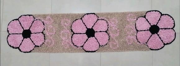 Passadeira Frufru Flor Rosa Claro 1m80cm Antiderrapante