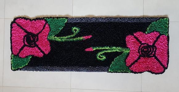 Passadeira Frufru Flor Rosa 1m20cm x 40cm Antiderrapante