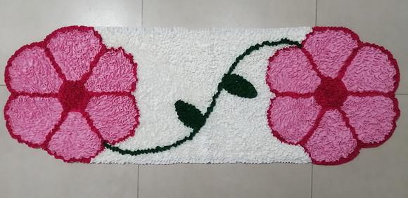 Passadeira Frufru Flor Rosa Claro 1m20cm Antiderrapante