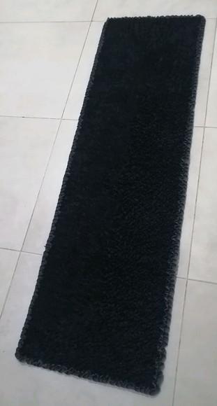 Passadeira Frufru Preta 1m20cm Antiderrapante